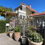 Wiegand - A With A View Bed & Breakfast