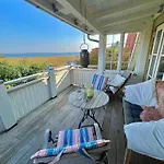 Wiegand - A With A View Bed & Breakfast 3*
