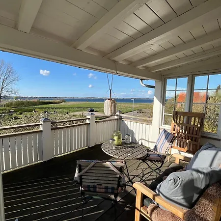 Wiegand - A With A View Bed & Breakfast