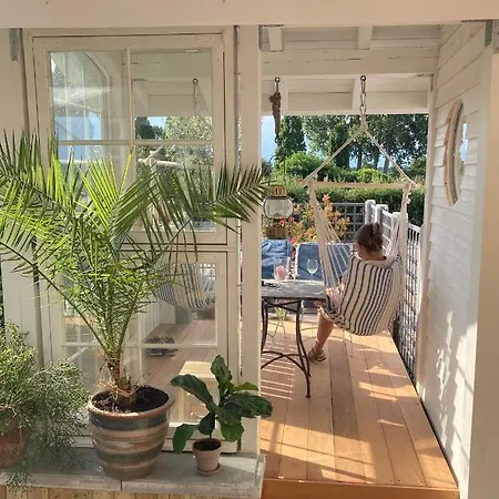 Wiegand - A With A View ベッド・アンド・ブレックファスト