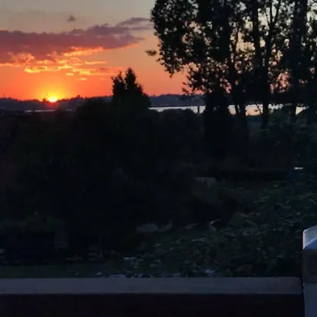 Wiegand - A With A View ベッド・アンド・ブレックファスト