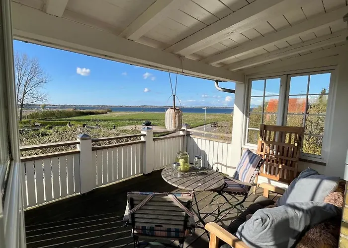 Wiegand - A With A View Bed & Breakfast