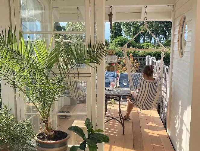 Wiegand - A With A View Bed & Breakfast