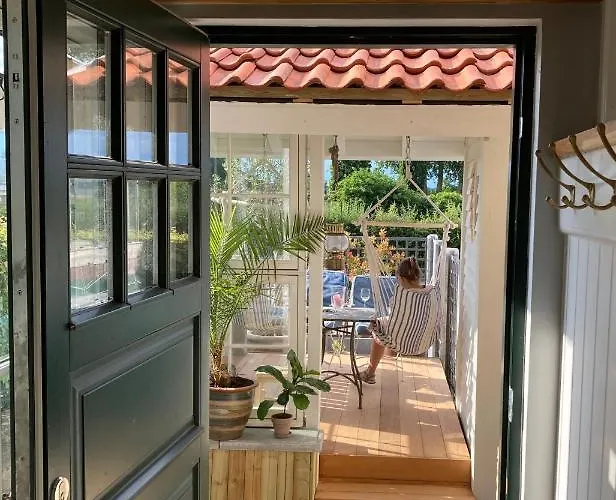 Wiegand - A With A View Bed & Breakfast