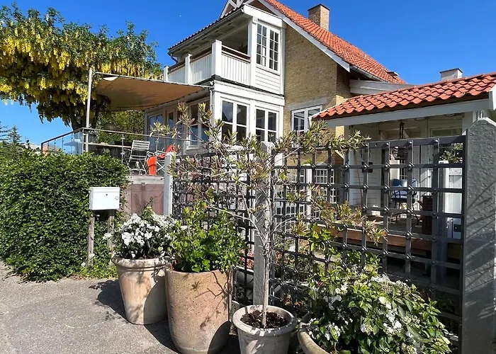 Wiegand - A With A View Bed & Breakfast