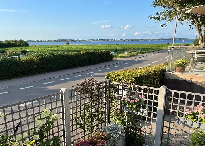 Wiegand - A With A View Bed & Breakfast 3*